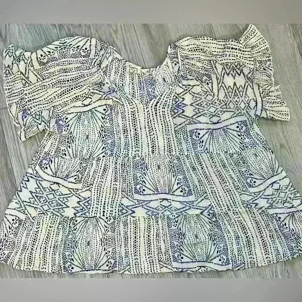 Grace & Emma blouse. XL